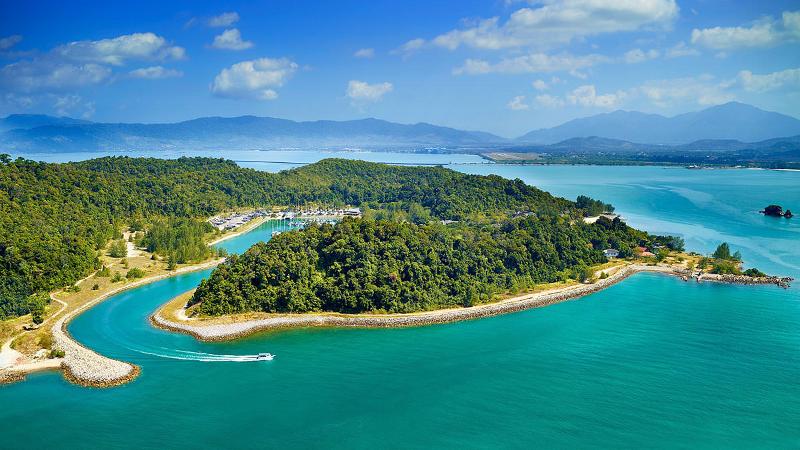 Langkawi Hotel to Langkawi Airport by Minibus